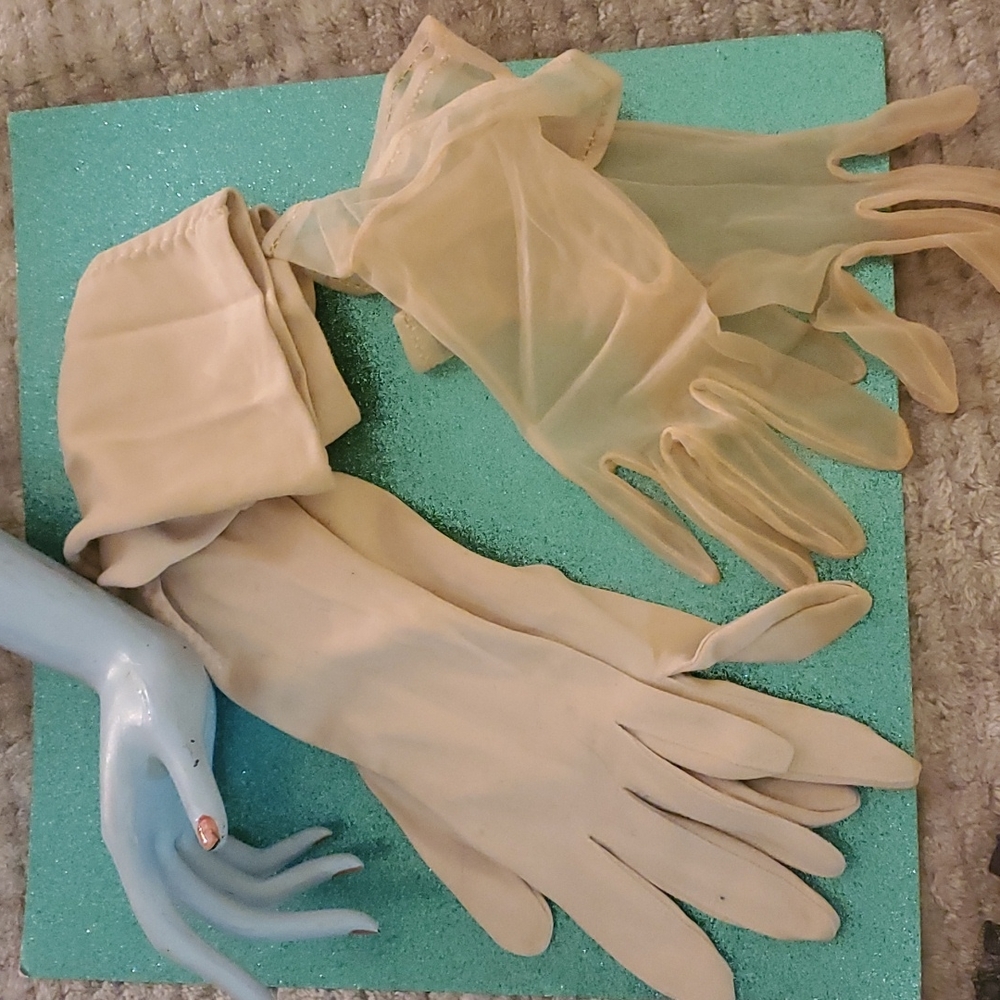 Vintage lot of gloves
